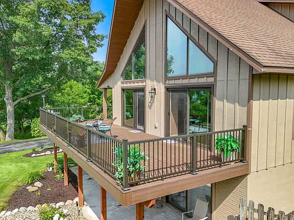 3rd image of 214 Narrows Rd