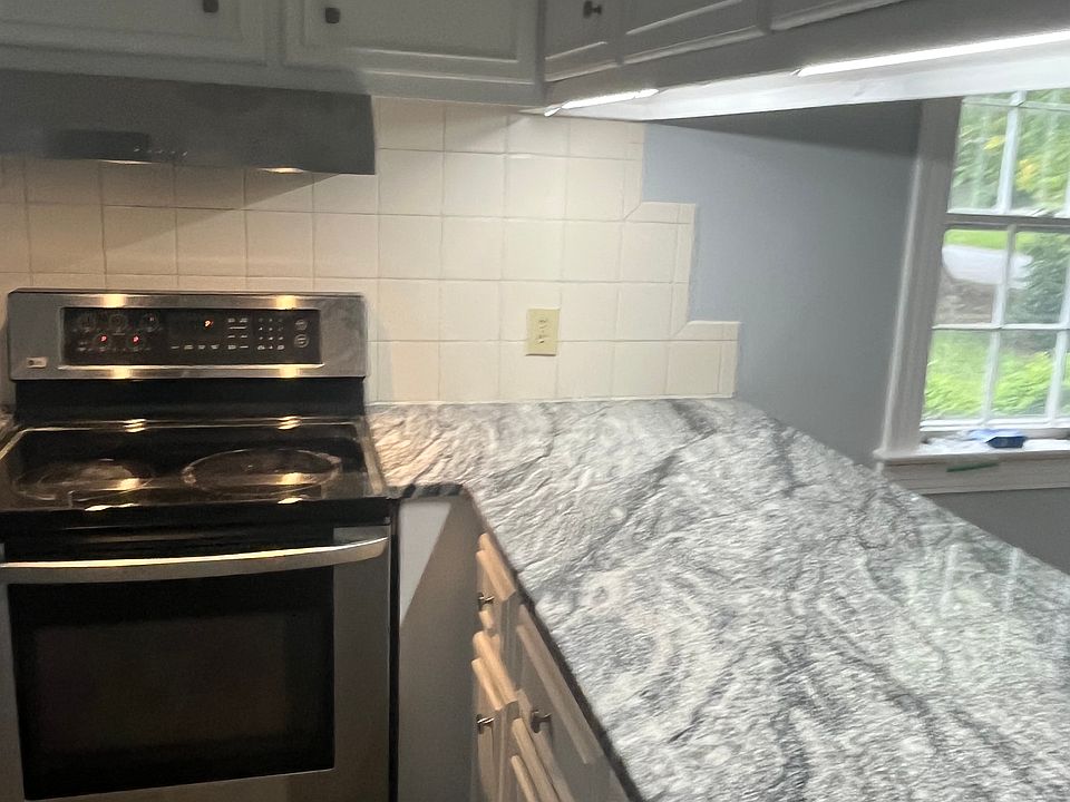 1st image of 102 S Warren St