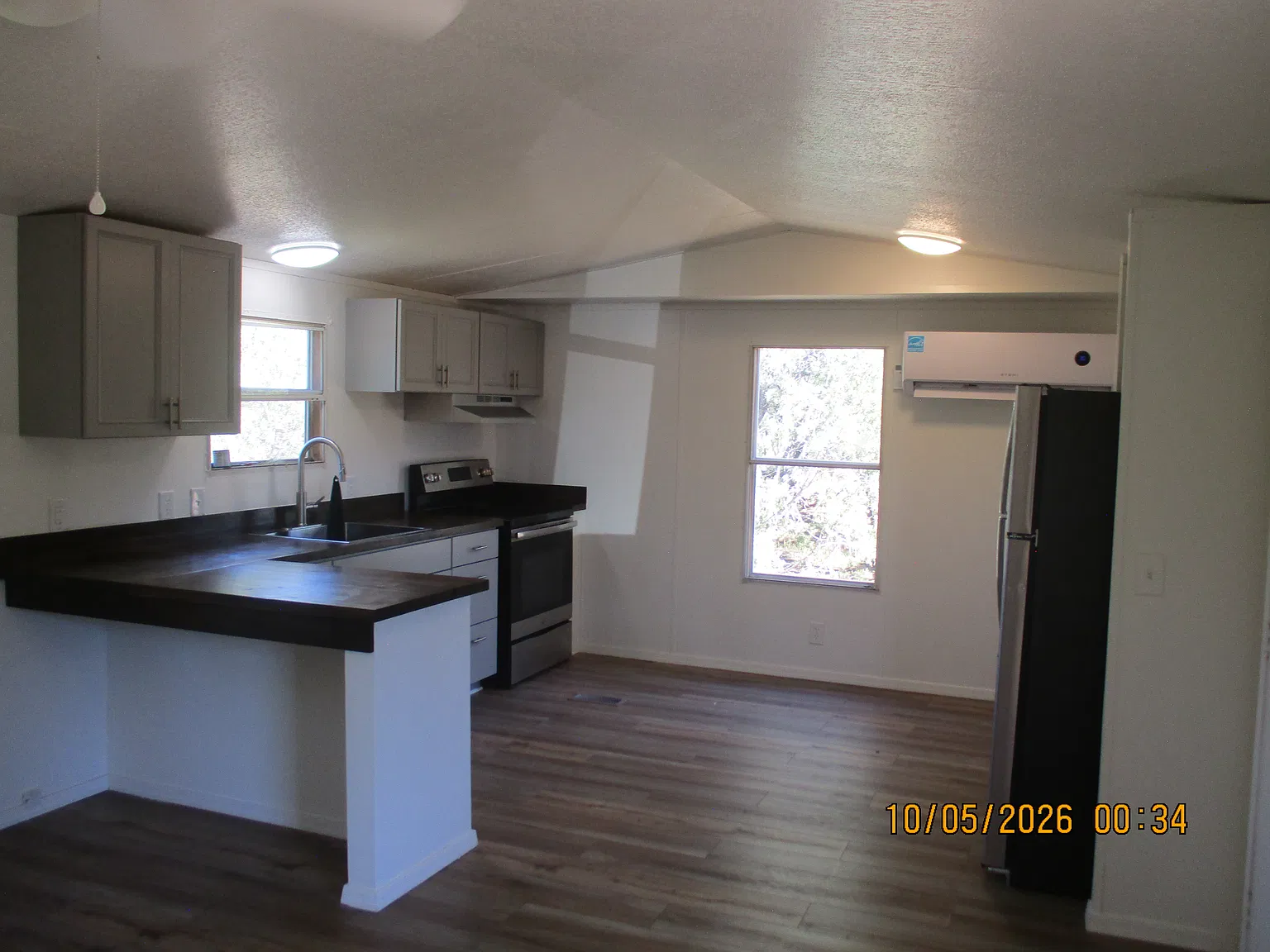 2 bed, 647 sqft, $1,400 — Photo 2