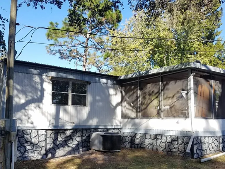 650 SE 128th Ave — Photo 12