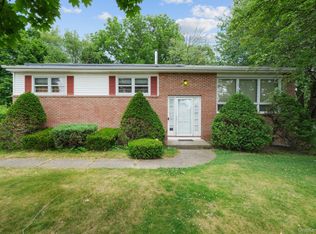 11 Ona Lane, New Windsor, NY 12553