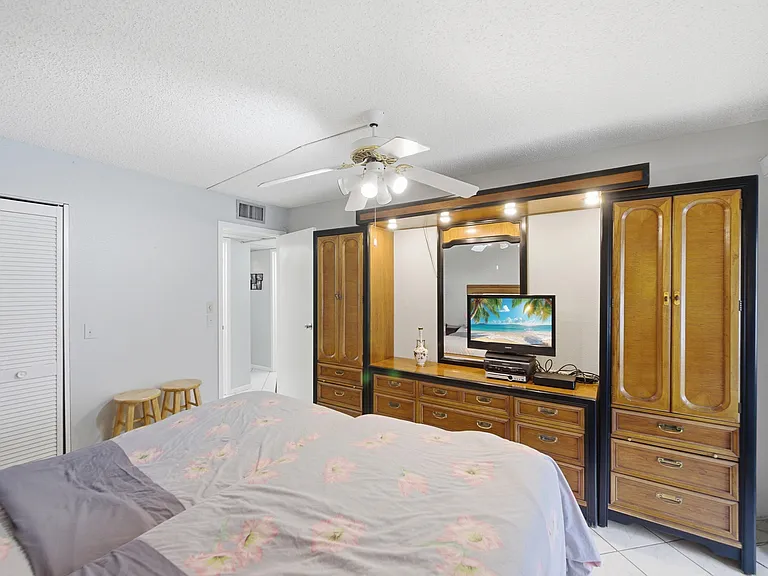 52 Saxony Cir #52-B — Photo 17