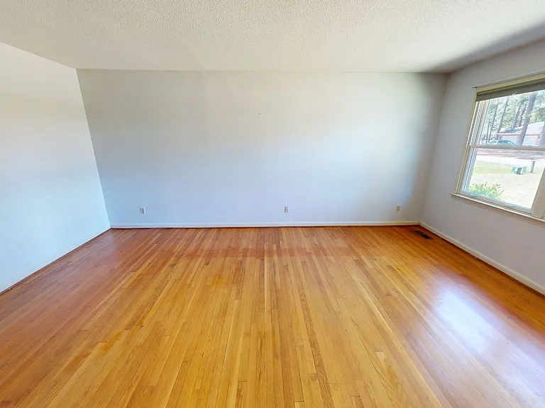 5904 Weatherford Rd — Photo 4