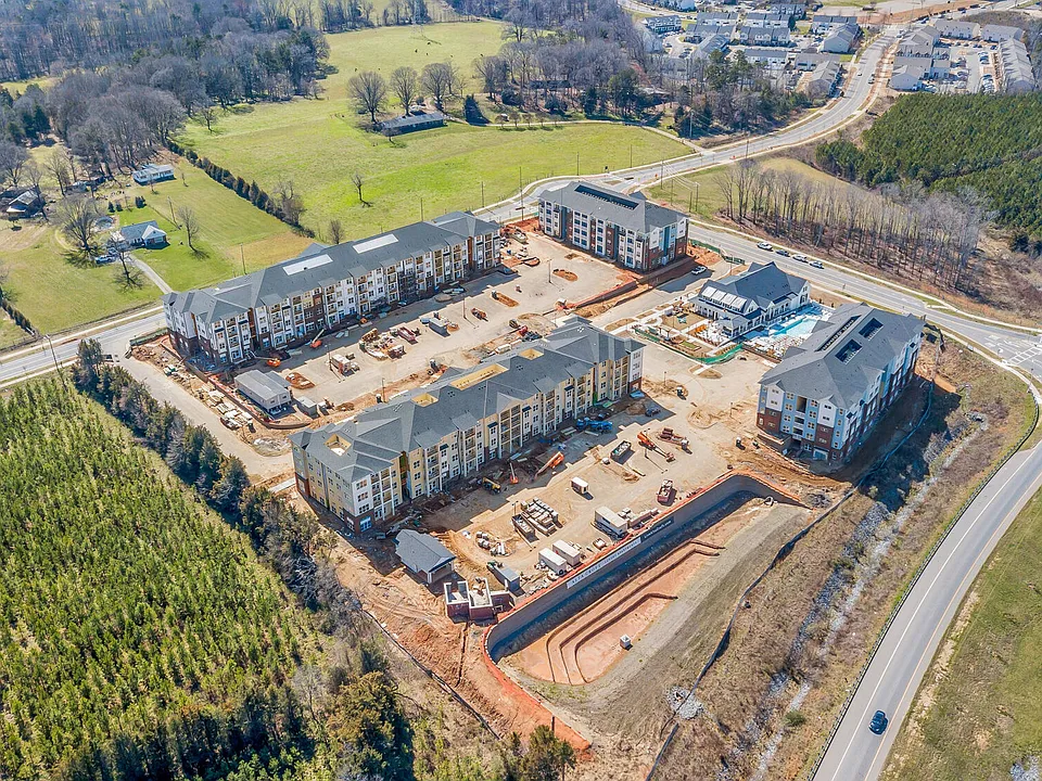 Alta Croft apartments community photo