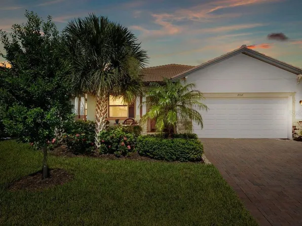 19317 Nearpoint Dr, Venice, FL 34292