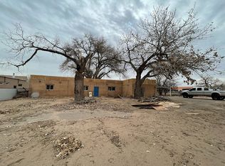 9712 Loretta Dr NW, Albuquerque, NM 87114