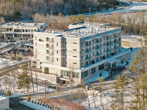 267 US Route 1 #402, Falmouth, ME 04105