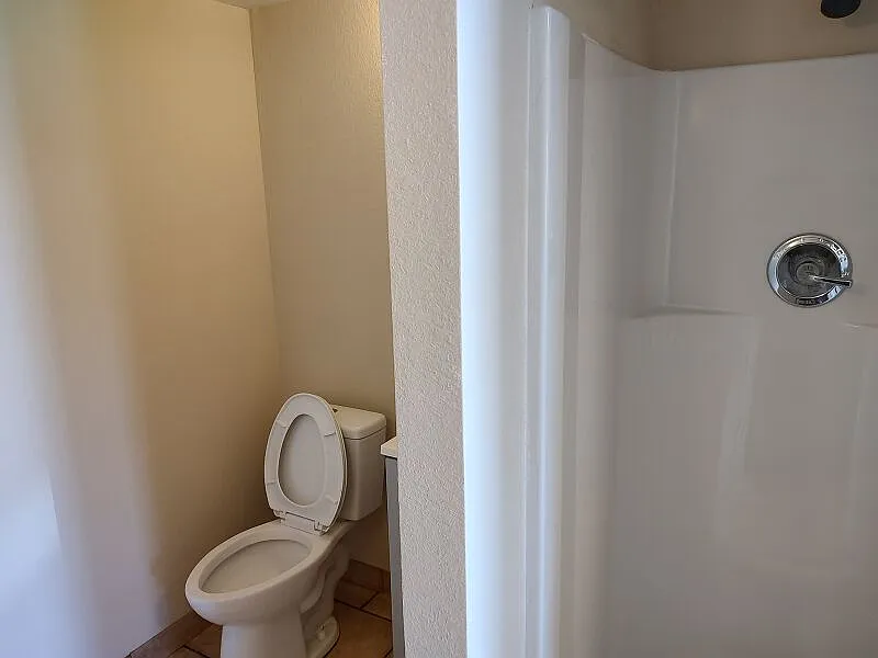Studio, 600 sqft, $900 — Photo 3