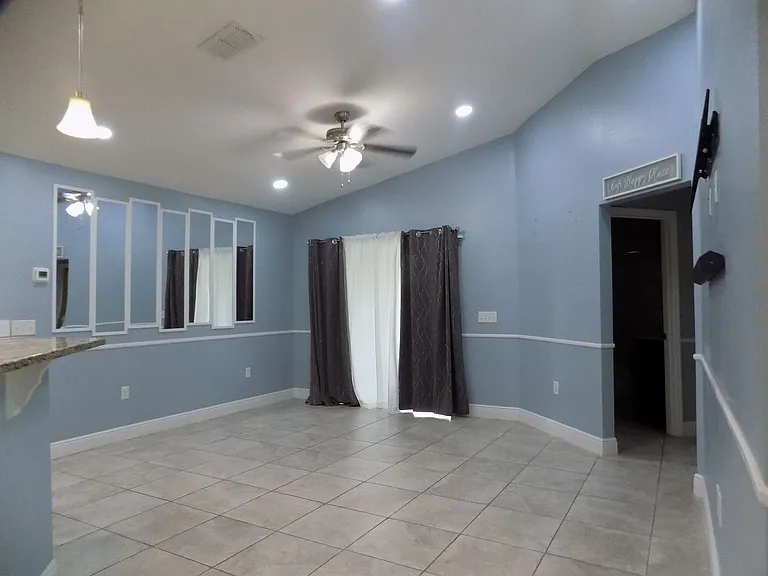 377 Cimarron Ct — Photo 11