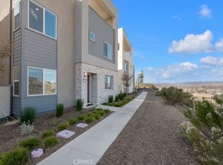 27144 Skyland Way, Valencia, CA 91381