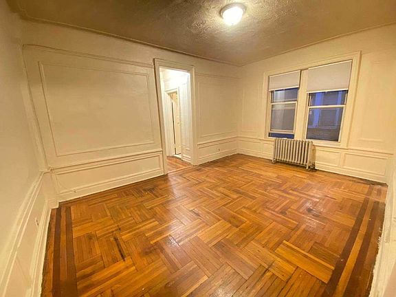 2nd image of 302 Eastern Pkwy APT 6D