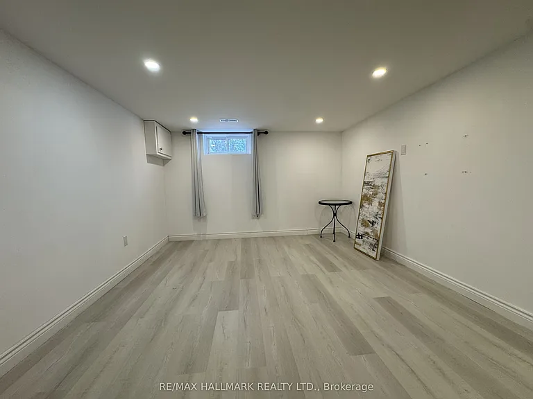 6 Bailey Cres #BASEMENT — Photo 9