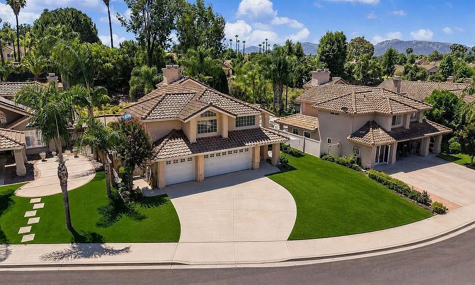 1st image of 30195 Corte Cantera