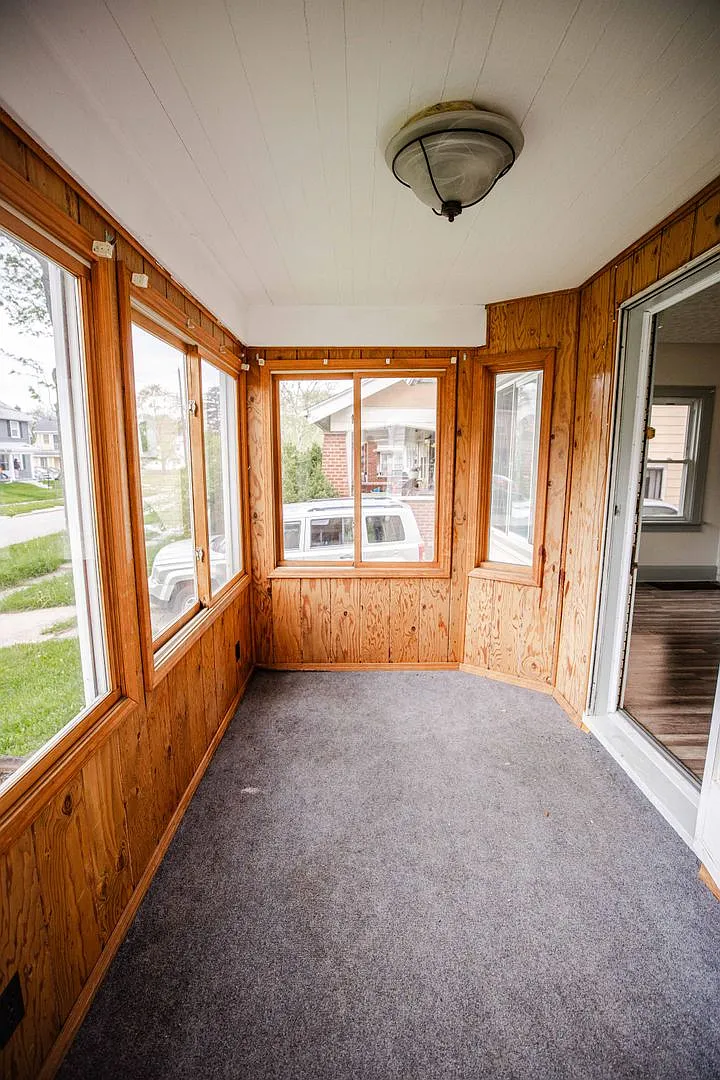 Very Spacious Four Bedroom Home For Rent! — Photo 3