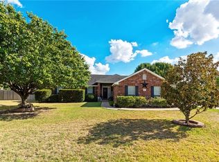 104 Guadalupe, Hutto, TX 78634