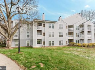 10300 Appalachian Cir APT 208, Oakton, VA 22124