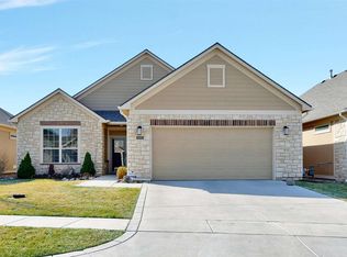 907 E Twisted Oak Rd, Derby, KS 67037