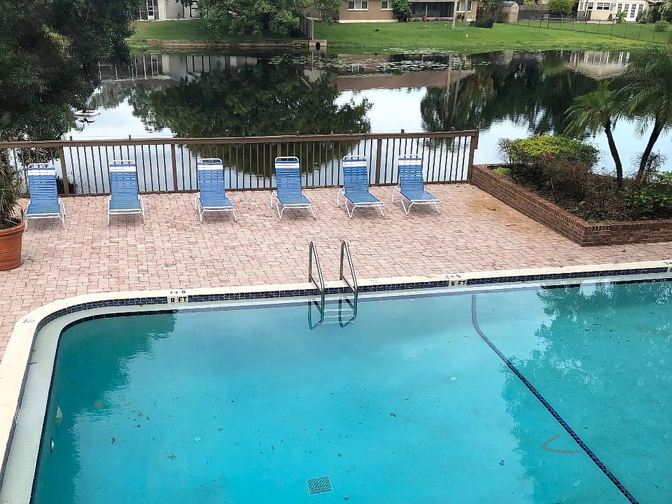 1st image of 10433 Carrollbrook Cir #204