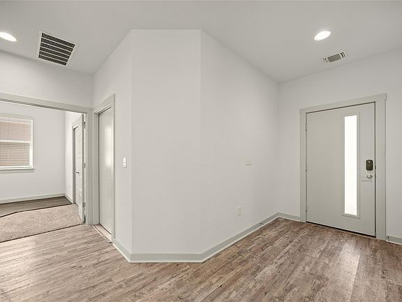 4th image of 10307 Criswell Rd
