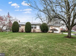 2401 Cambridge Rd, York, PA 17402