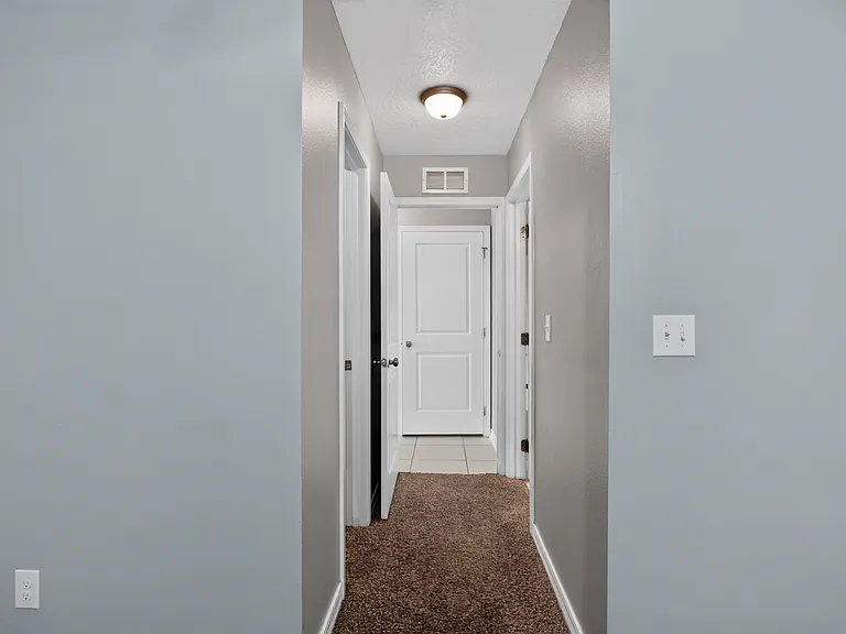 451 Eisenhower Dr — Photo 19