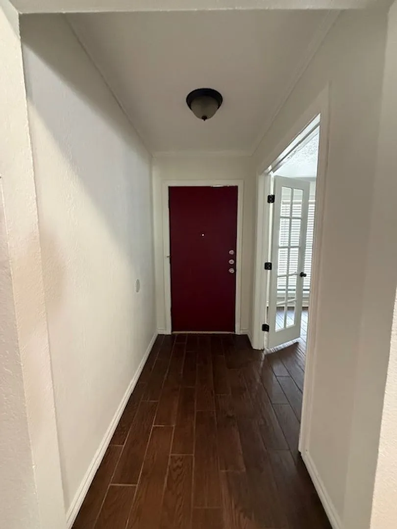4608 Oak Knoll Street — Photo 2