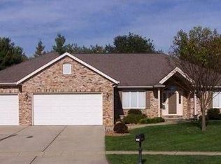 2601 Cedar Pond Dr, Springfield, IL 62702