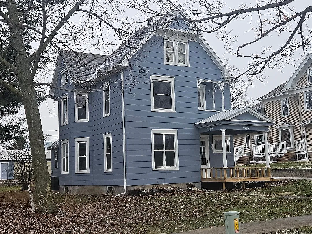1806 8th Ave photo 1