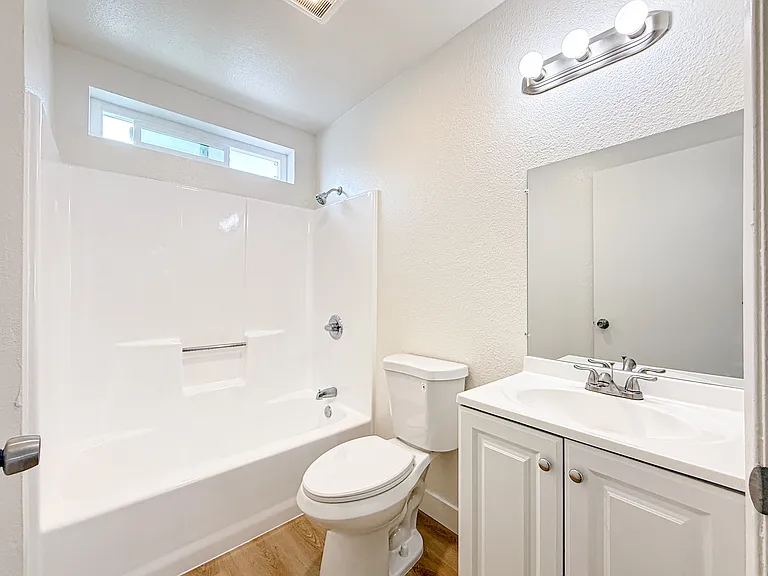 1162 Elm Ave #21 — Photo 9