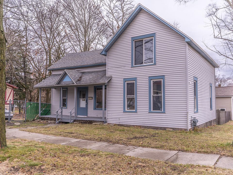 1st image of 284 W Grand Ave