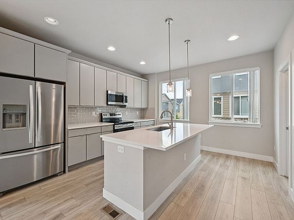 2nd image of 6719 S Tempe Ct