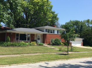 55 Terry Ct, Chicago Heights, IL 60411