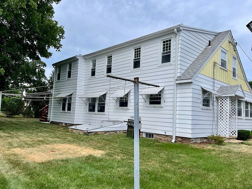 15 Cedar St, Sturbridge, MA 01518 Zillow