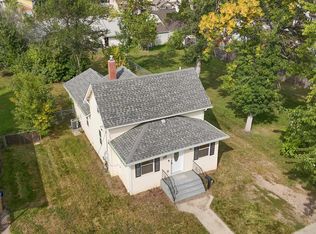 822 6th Ave NW, Minot, ND 58703