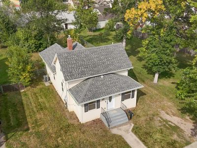 822 6th Ave NW, Minot, ND, 58703