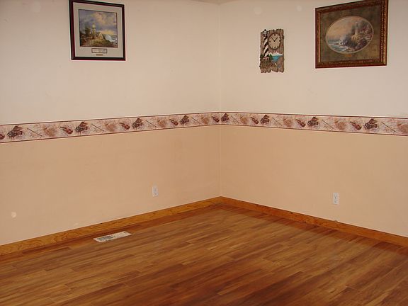 3rd image of 905 Sagrada Cir N