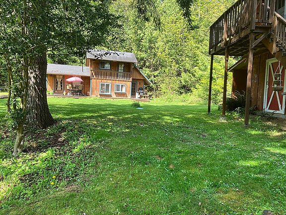 4th image of 394 Green Mountain Ln
