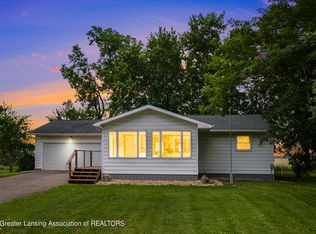 4195 Rainbow Lake Rd, Perrinton, MI 48871