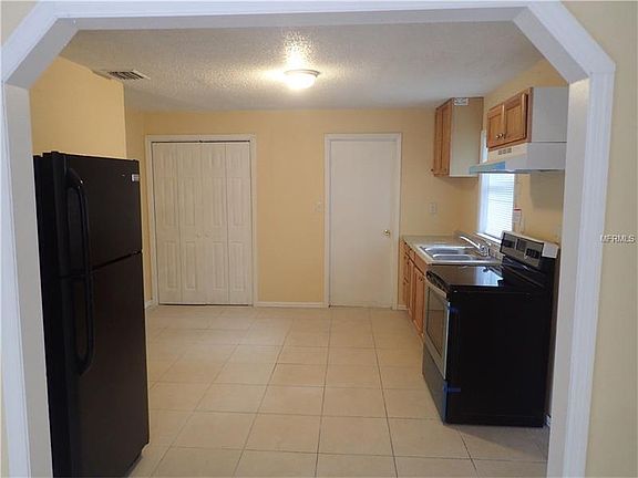 5th image of 503 Cherry St