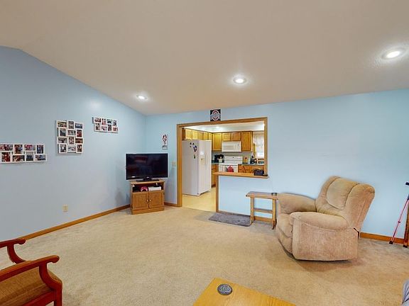 5th image of 819 Dale Ave