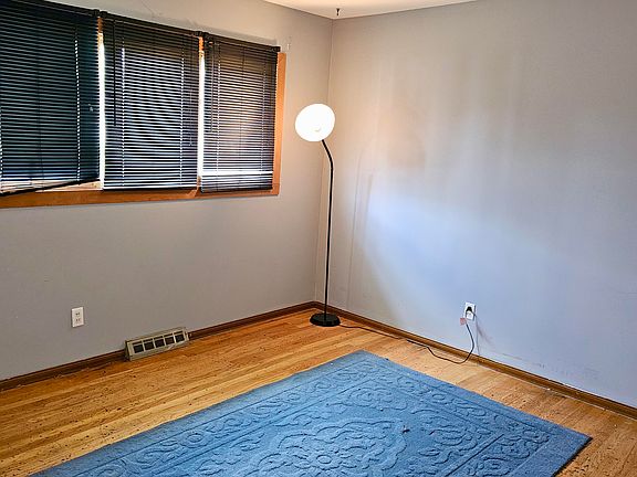 5th image of 7123 Van Buren Ct
