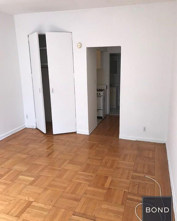2nd image of 219 E 76th St APT 2D