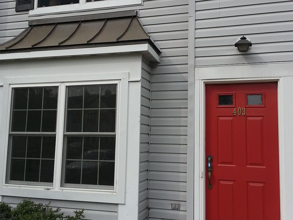 1st image of 403 Lindsley Ct