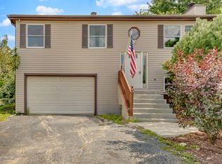 853 Voyager Dr, Bartlett, IL 60103