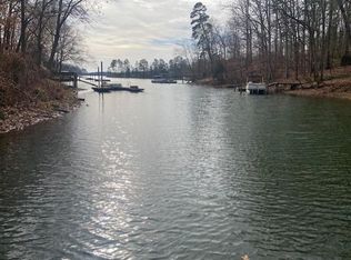 204 Island View Rd, Mount Holly, NC 28120