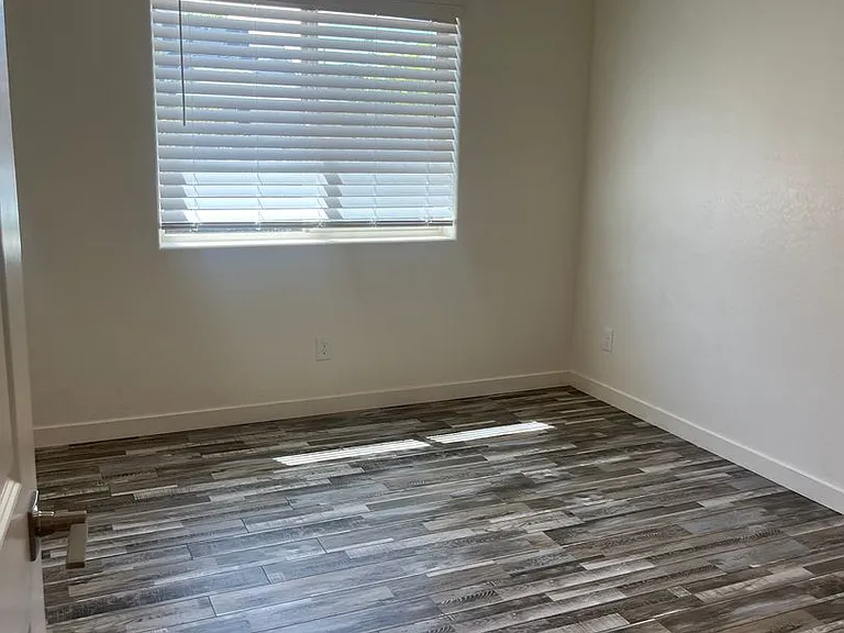 4200 N Viewpoint Dr — Photo 17
