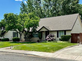 609 Lynnwood Ct, Richland, WA 99354
