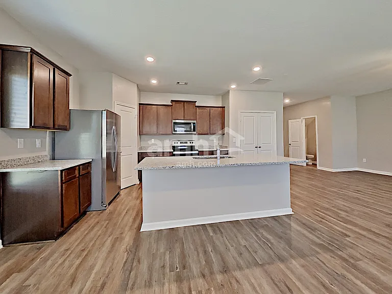 3410 Ridge Hill Pkwy — Photo 4