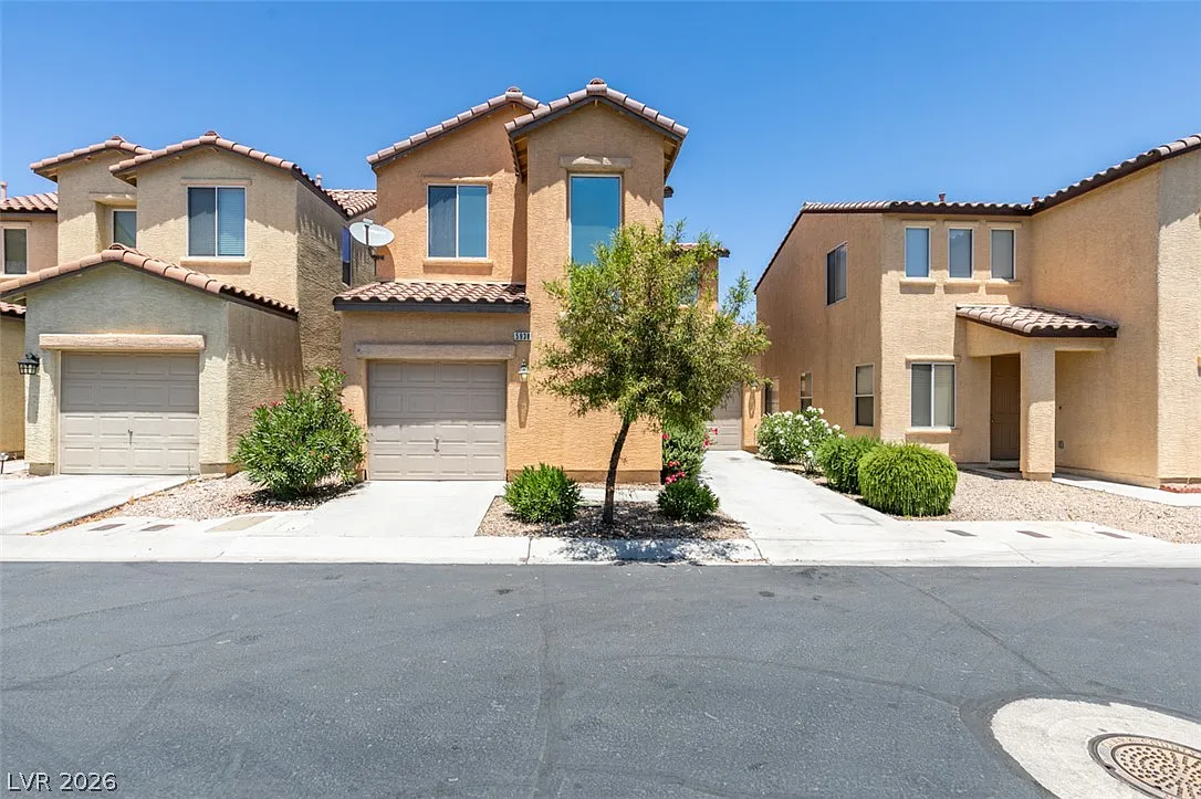 3 bed, 2.5 bath, 1187 sqft, $1,700 — Photo 1
