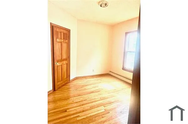 Building Photo - 64 Wolcott St #2
